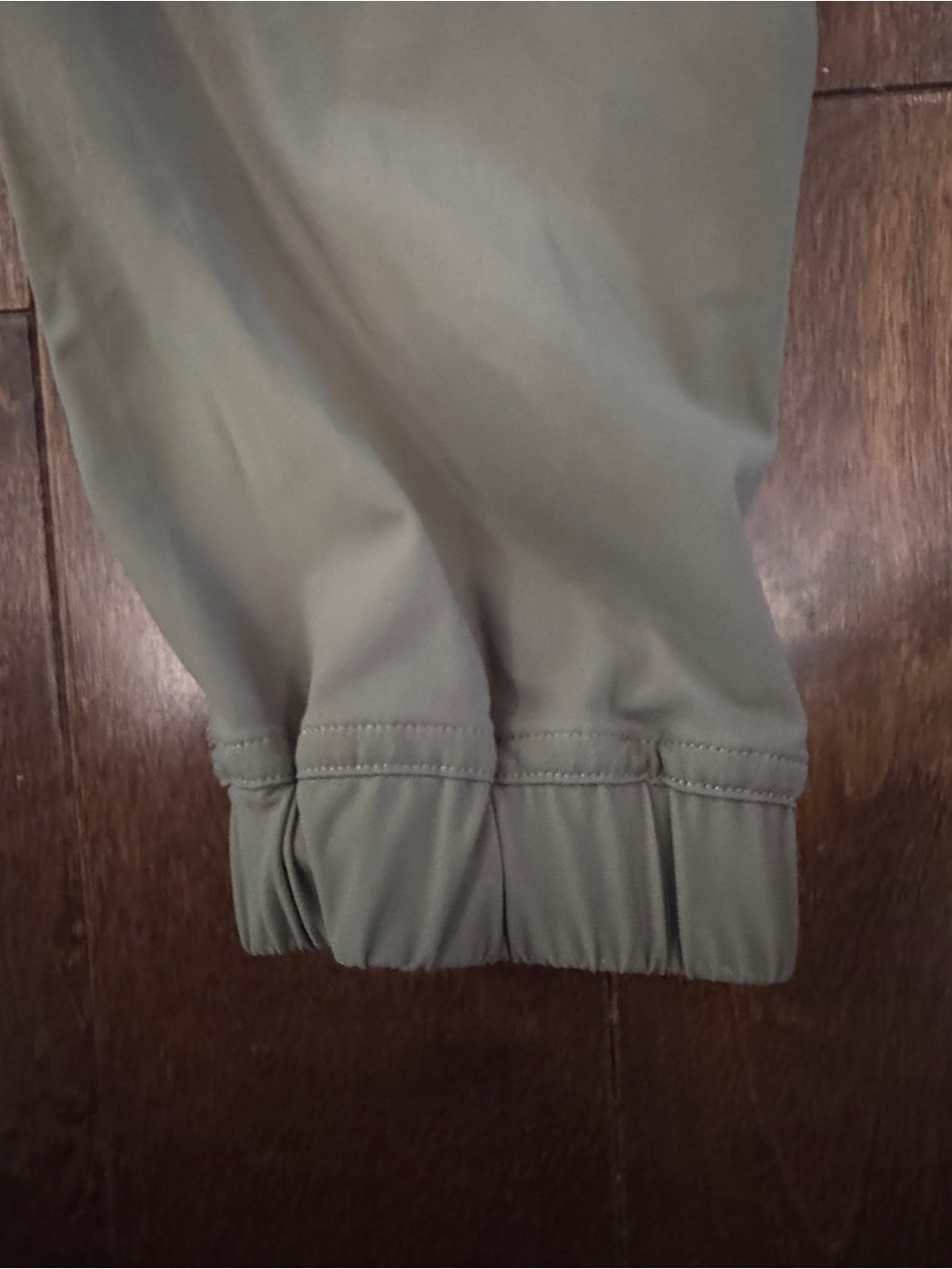 Lululemon size 4 Womans Jogger Pants - Picture 5 of 6